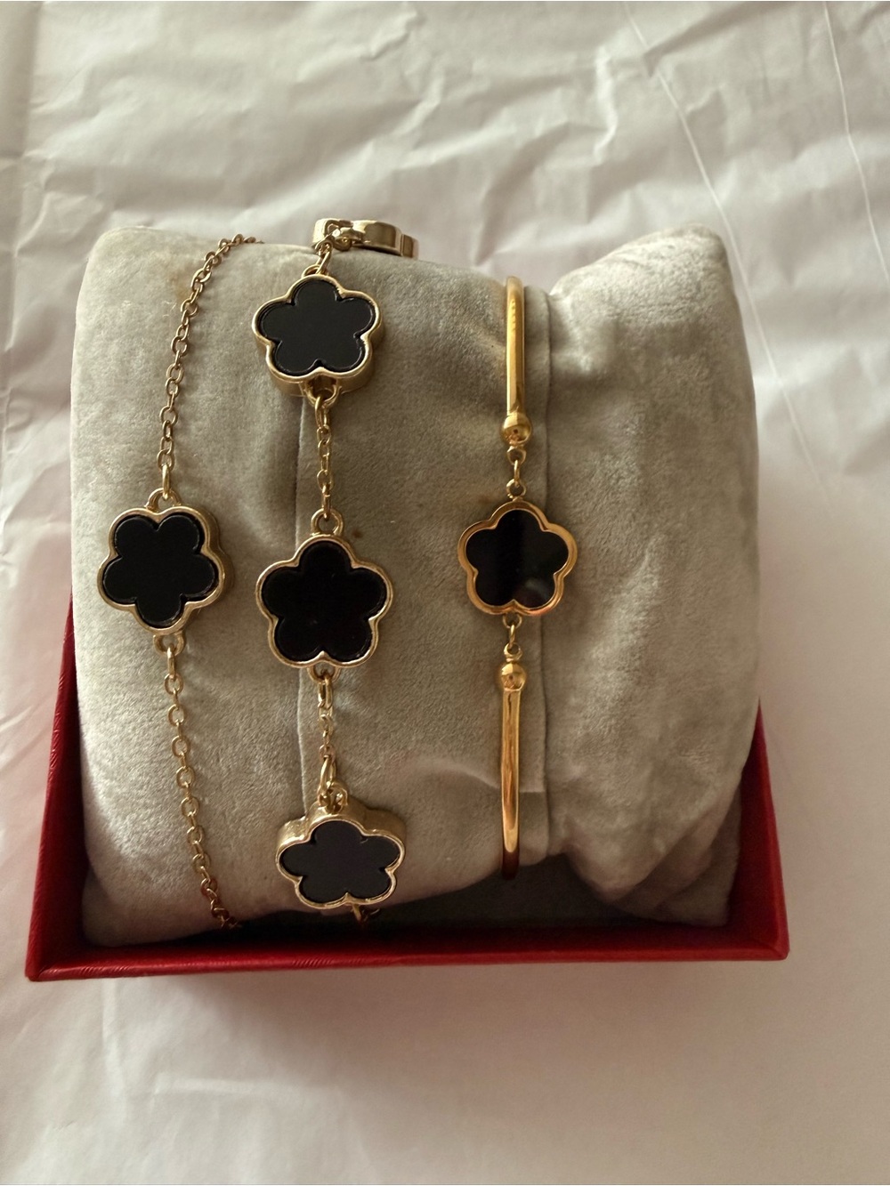 Gold-Plated Black Clover Charm Bracelet Set of 3
